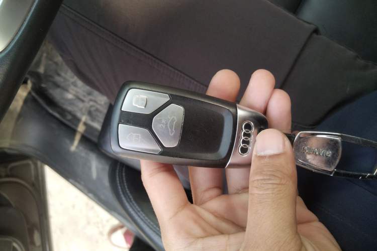 Used Audi Q5L 2022 40T Luxury Dynamic Model Vehicle Key