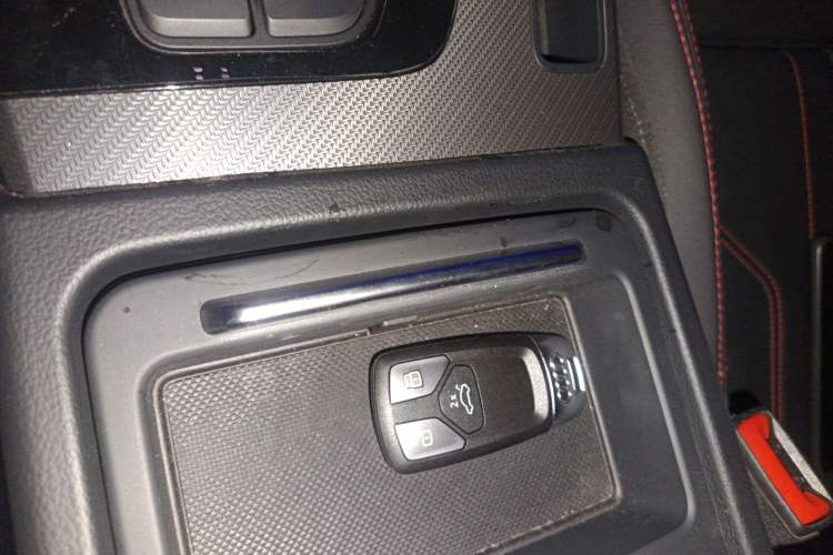 Used Audi Q5L 2022 40T Luxury Dynamic Model Vehicle Key