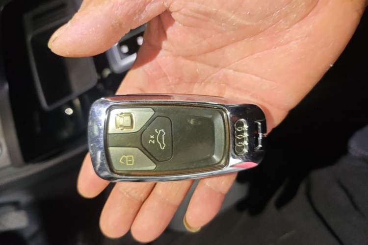 Used Audi Q5L 2022 45T Luxury Dynamic Model Vehicle Key