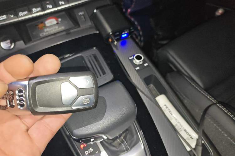 Used Audi Q5L 2022 Updated 45T Luxury Dynamic Version Vehicle Key