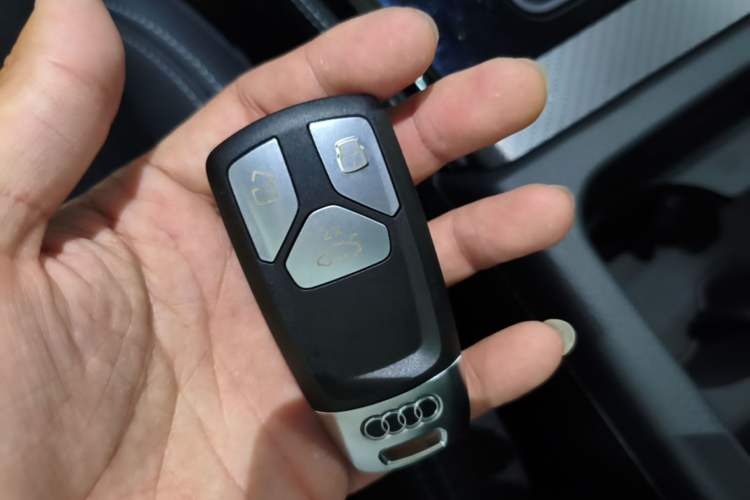 Used Audi Q5L 2022 45T Luxury Dynamic Model Vehicle Key