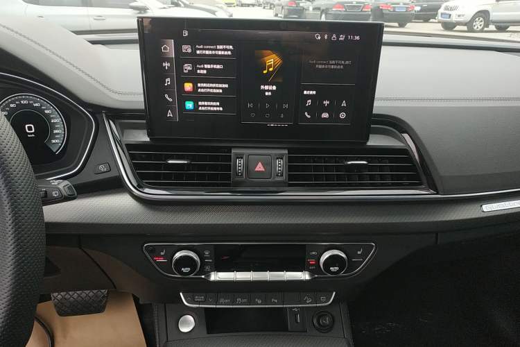 Used Audi Q5L 2022 45T Luxury Dynamic Model Audio And AC Panel