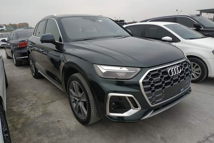 Used Audi Q5L 2022 45T Luxury Dynamic Model Front Right 45 Deg