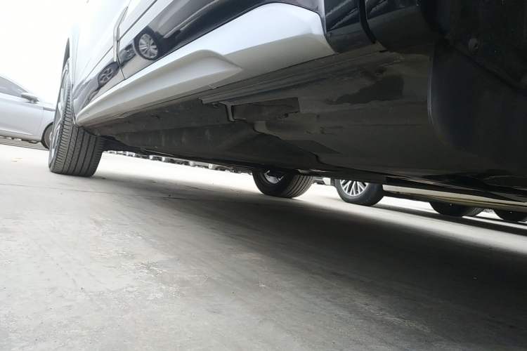 Used Audi Q5L 2022 45T Luxury Dynamic Model Left Side Sill