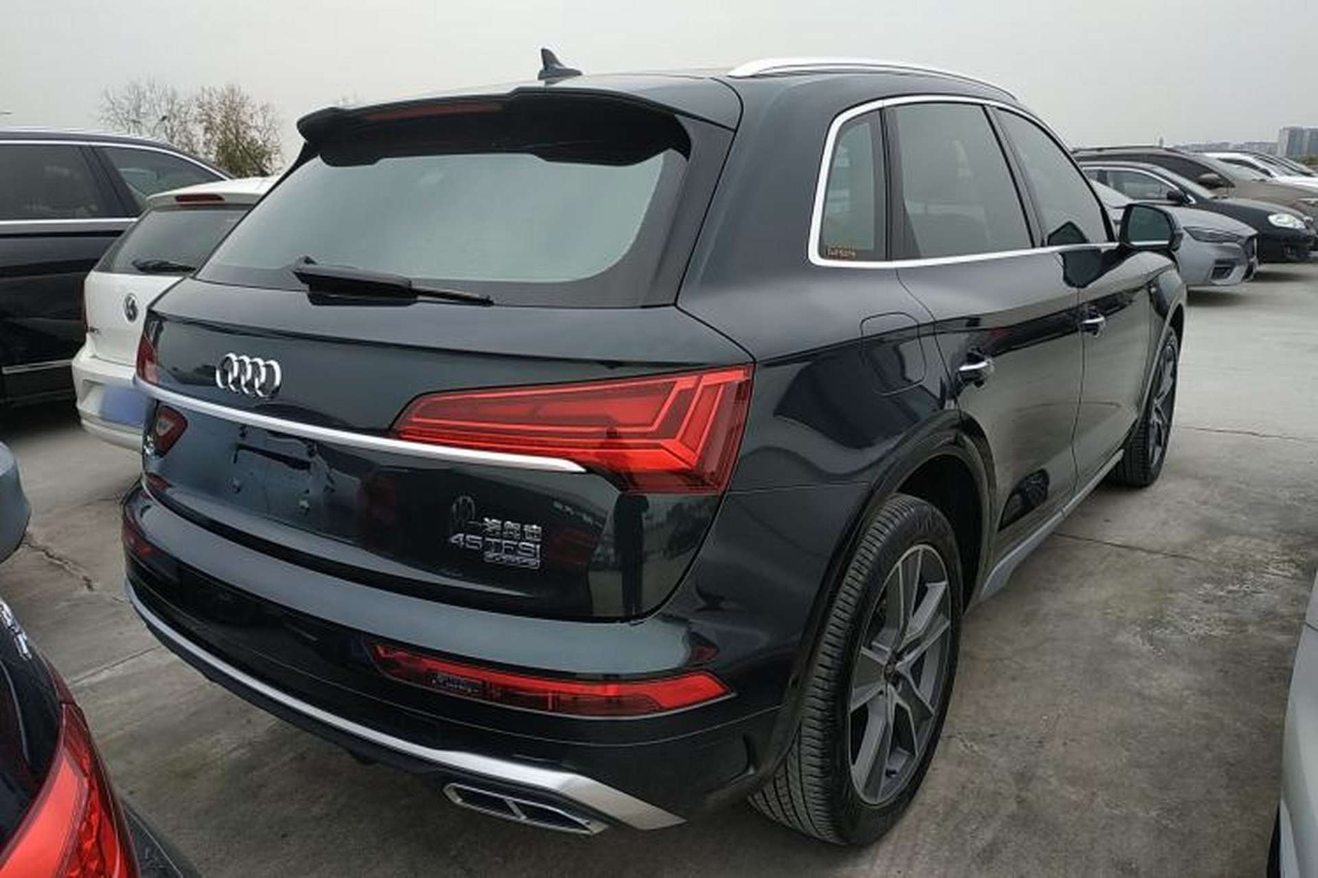Used Audi Q5L 2022 45T Luxury Dynamic Model Rear Right 45 Deg