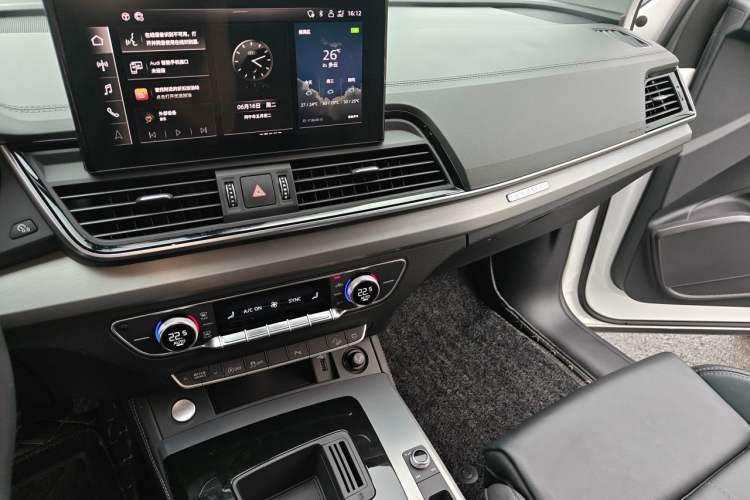 Used Audi Q5L 2022 40T Fashionable and Dynamic Model Audio And AC Panel