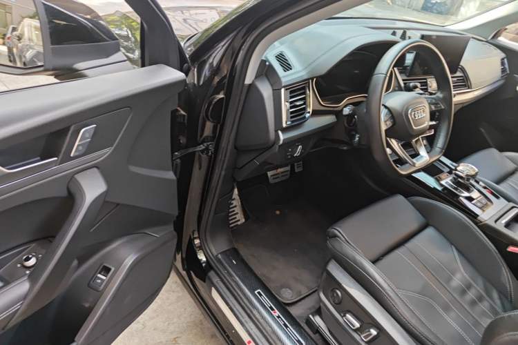 Used Audi Q5L 2022 40T Fashionable and Dynamic Model Driver Seat