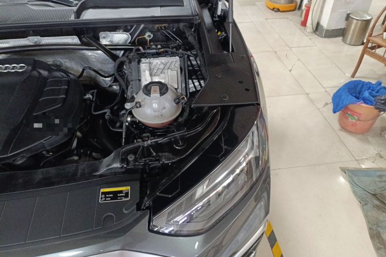 Used Audi Q5L 2022 45T Luxury Dynamic Model Engine Bay Left