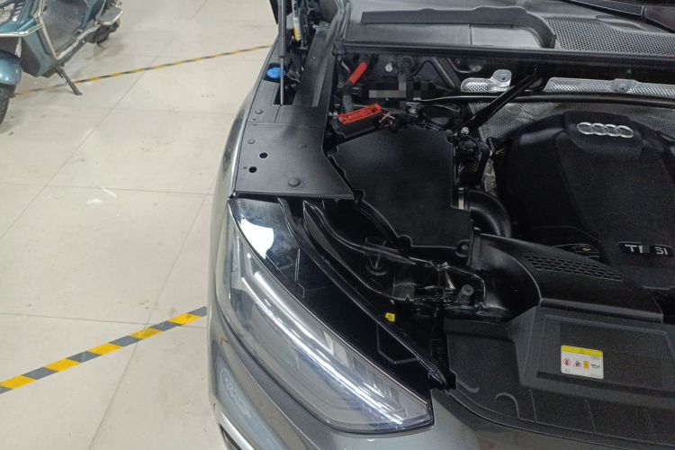 Used Audi Q5L 2022 45T Luxury Dynamic Model Engine Bay Right
