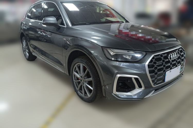 Used Audi Q5L 2022 45T Luxury Dynamic Model Front Right 45 Deg