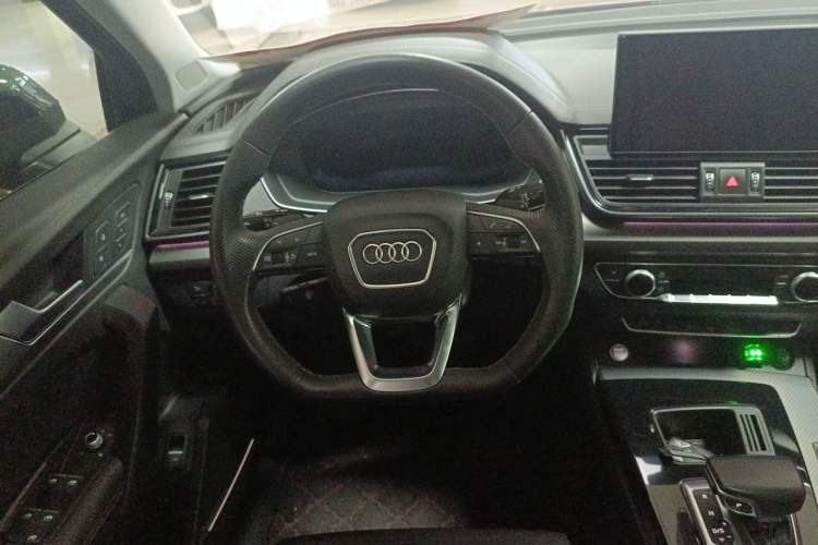 Used Audi Q5L 2022 45T Luxury Dynamic Model Steering Wheel