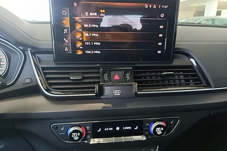 Used Audi Q5L 2022 Updated 45T Luxury Dynamic Version Audio And AC Panel