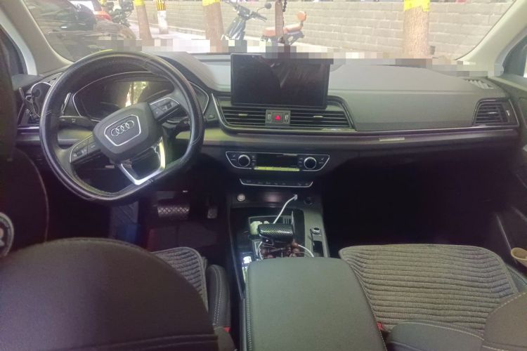 Used Audi Q5L 2022 40T RS Package Performance Model Center Console