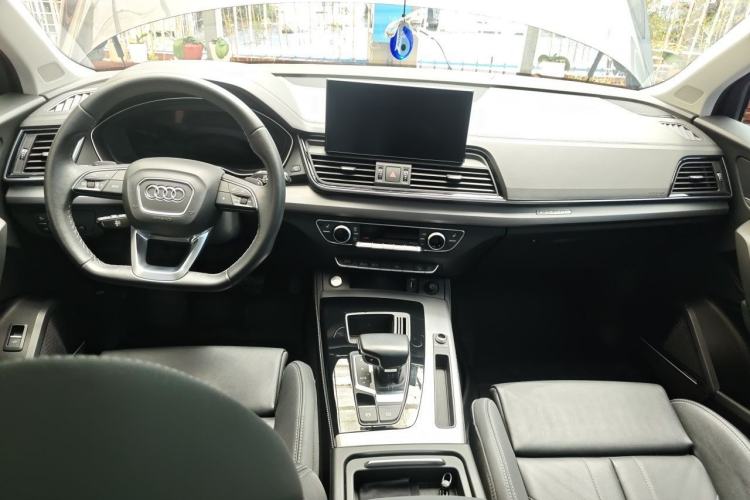 Used Audi Q5L 2022 40T Luxury Dynamic Model Center Console