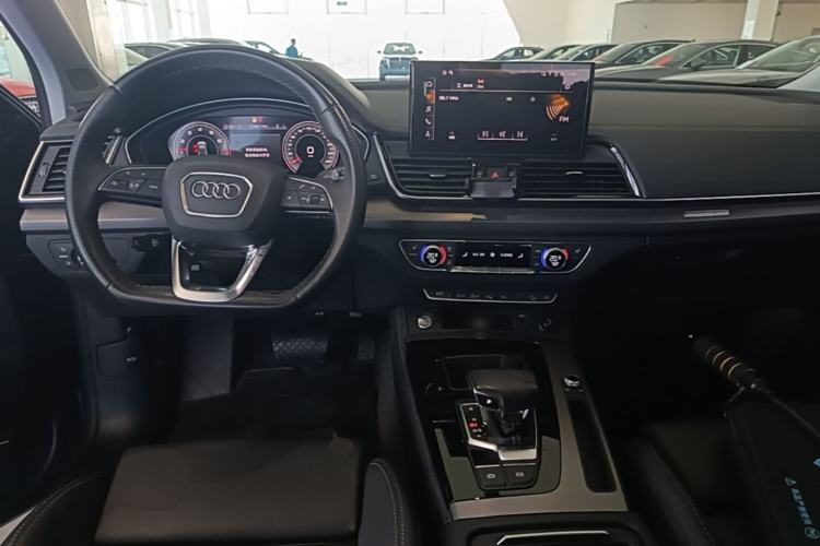 Used Audi Q5L 2022 Updated 45T Luxury Dynamic Version Center Console