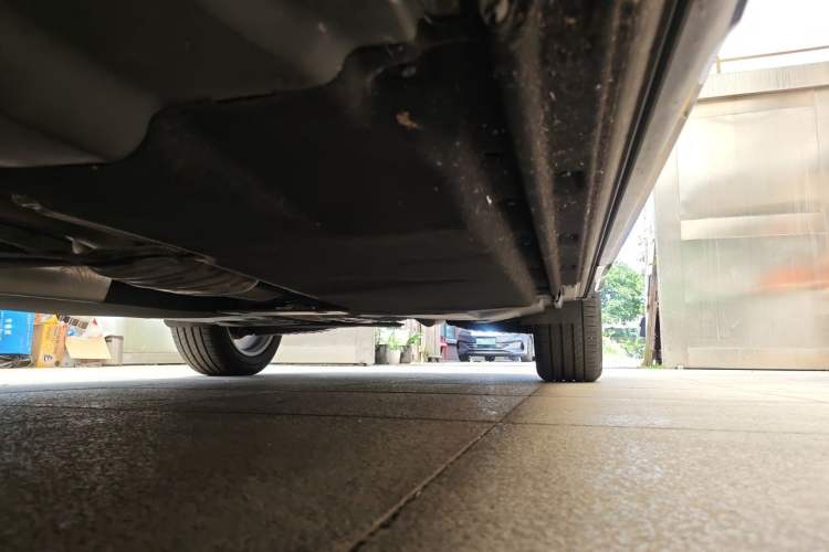 Used Audi Q5L 2022 40T Luxury Dynamic Model Chassis Front Left