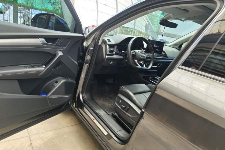 Used Audi Q5L 2022 40T Luxury Dynamic Model Driver Seat