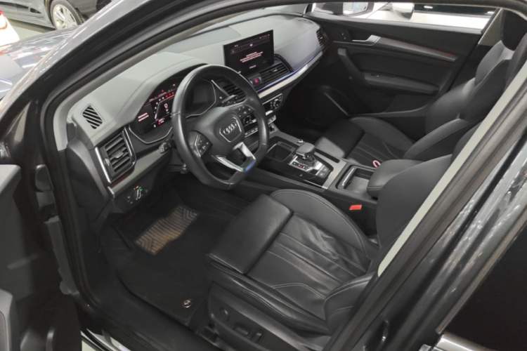 Used Audi Q5L 2022 40T Luxury Dynamic Model Driver Seat