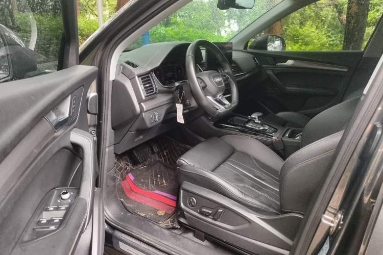 Used Audi Q5L 2022 40T Luxury Dynamic Model Driver Seat