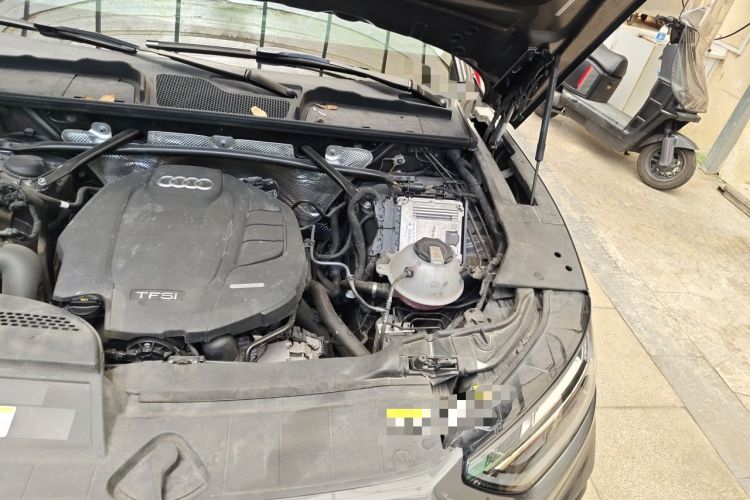 Used Audi Q5L 2022 40T Luxury Dynamic Model Engine Bay Left