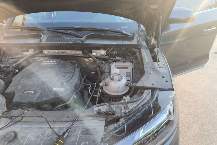 Used Audi Q5L 2022 40T Fashionable and Dynamic Model Engine Bay Left
