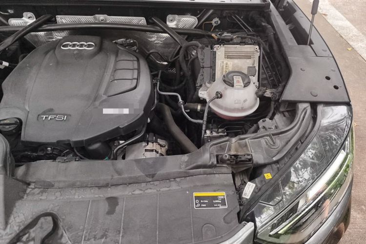 Used Audi Q5L 2022 40T Luxury Dynamic Model Engine Bay Left