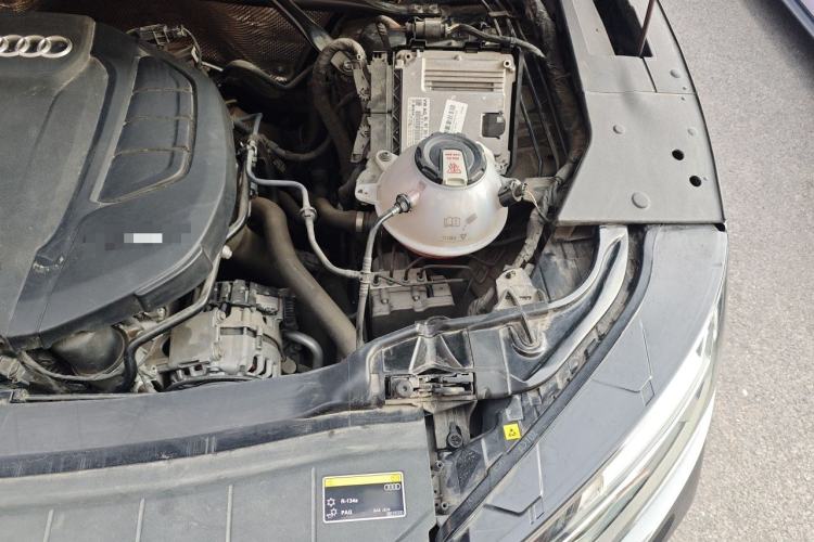 Used Audi Q5L 2022 40T Luxury Dynamic Model Engine Bay Left