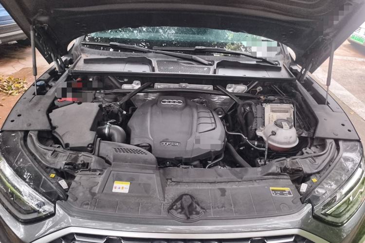 Used Audi Q5L 2022 40T Luxury Dynamic Model Engine Bay