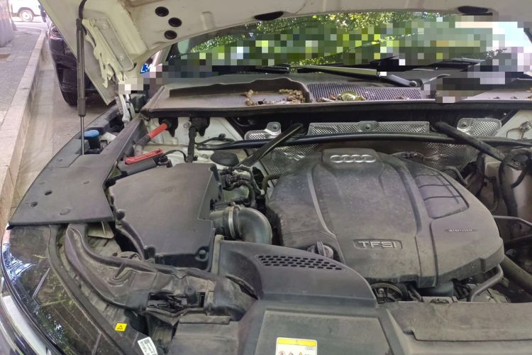 Used Audi Q5L 2022 40T RS Package Performance Model Engine Bay Right
