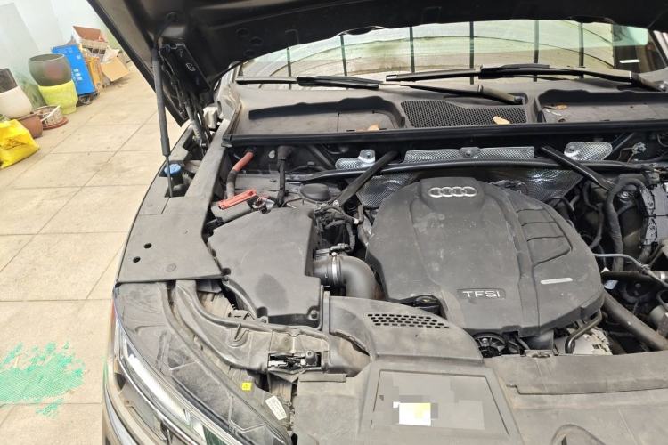 Used Audi Q5L 2022 40T Luxury Dynamic Model Engine Bay Right