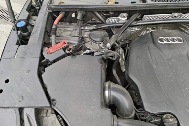 Used Audi Q5L 2022 Updated 45T Luxury Dynamic Version Engine Bay Right