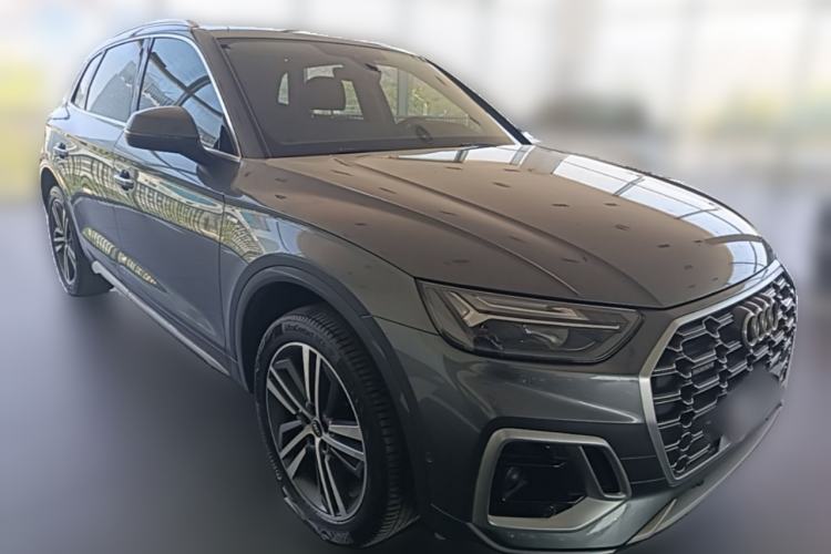 Used Audi Q5L 2022 Updated 45T Luxury Dynamic Version Front Right 45 Deg