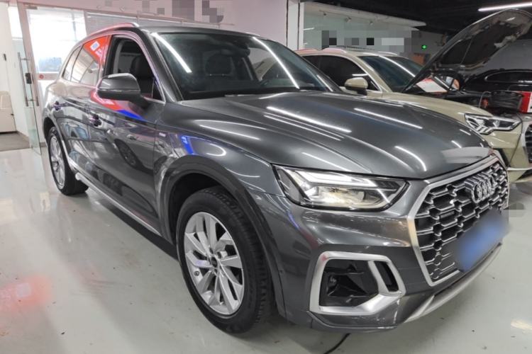 Used Audi Q5L 2022 40T Luxury Dynamic Model Front Right 45 Deg
