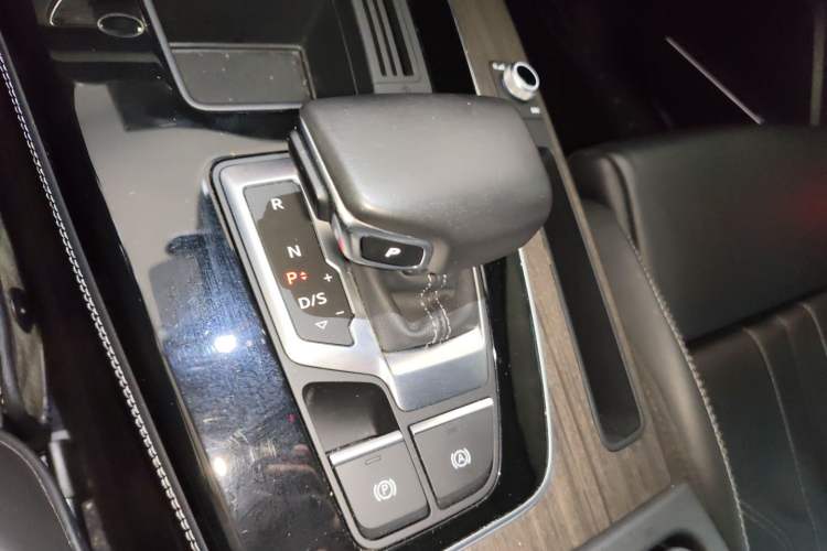 Used Audi Q5L 2022 45T Prestige Dynamic Edition Gear Lever