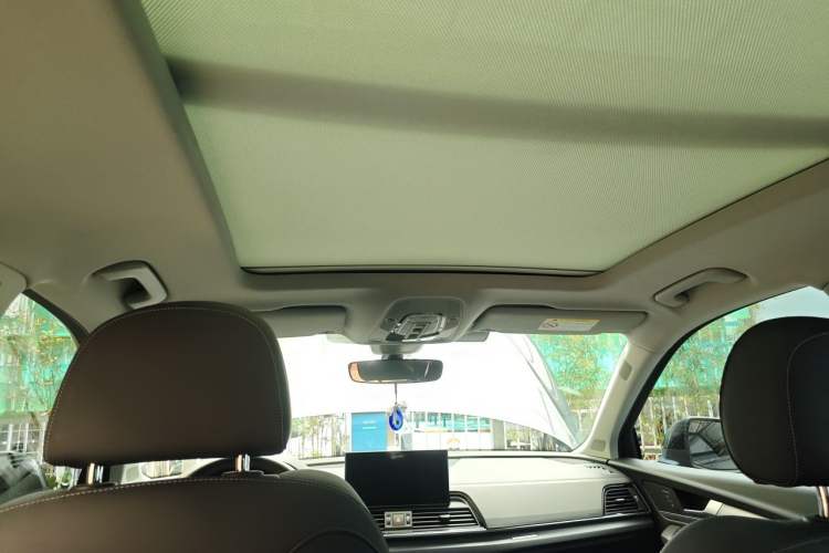 Used Audi Q5L 2022 40T Luxury Dynamic Model Headliner