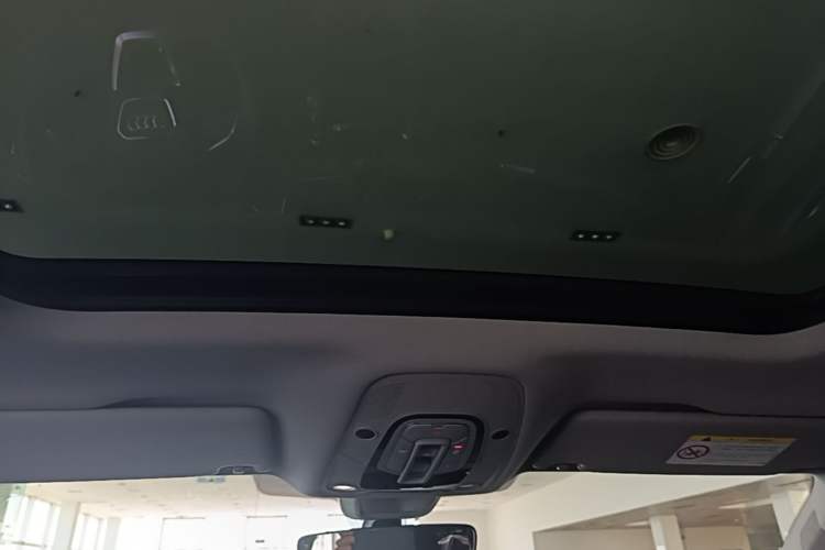 Used Audi Q5L 2022 Updated 45T Luxury Dynamic Version Headliner