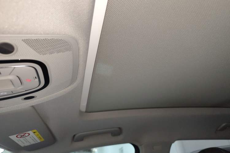 Used Audi Q5L 2022 40T Luxury Dynamic Model Headliner