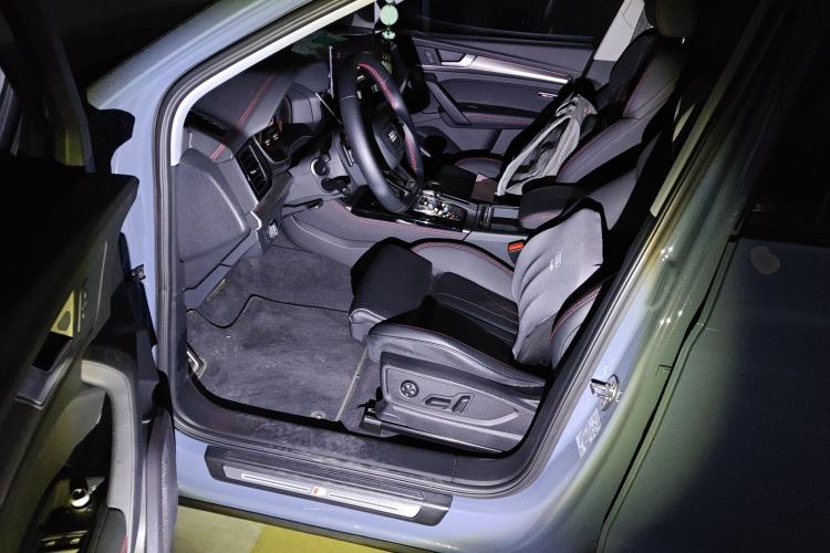 Used Audi Q5L 2022 40T RS Package Performance Model Left Front Seat