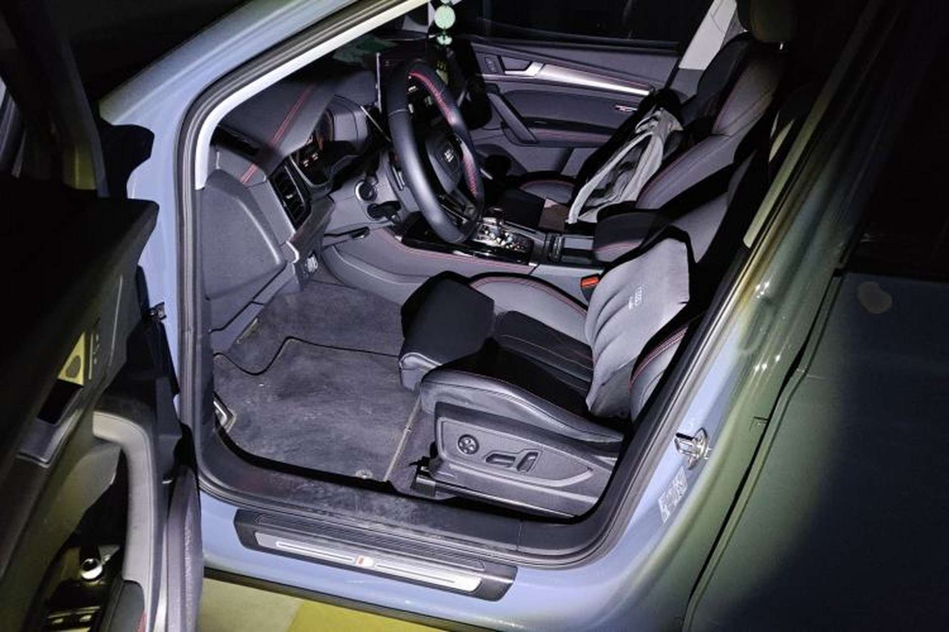 Used Audi Q5L 2022 40T RS Package Performance Model Left Front Seat