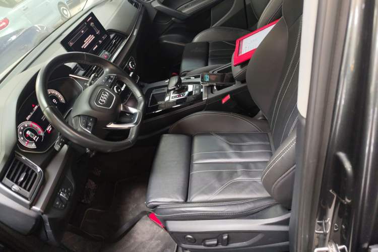 Used Audi Q5L 2022 40T Luxury Dynamic Model Left Front Seat
