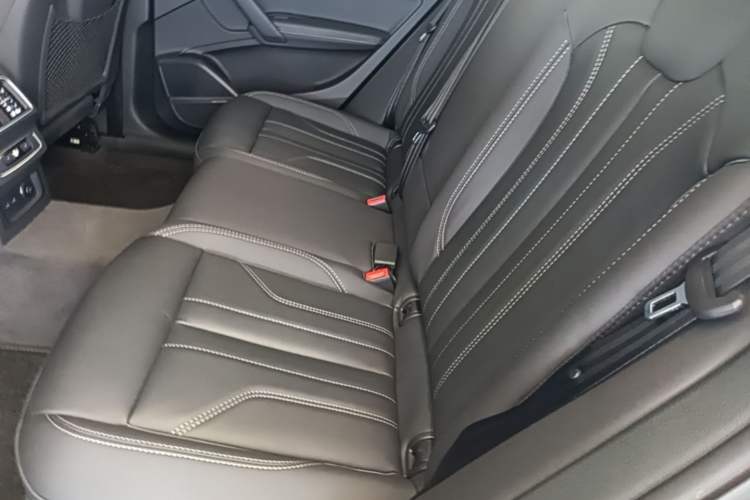 Used Audi Q5L 2022 Updated 45T Luxury Dynamic Version Left Rear Seat