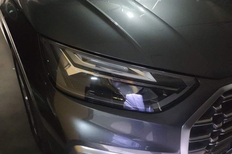 Used Audi Q5L 2022 Updated 40T Luxury Dynamic Edition Right Front Headlight