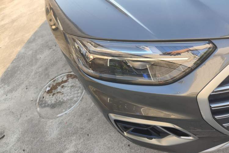 Used Audi Q5L 2022 40T Fashionable and Dynamic Model Right Front Headlight