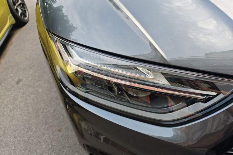 Used Audi Q5L 2022 40T Luxury Dynamic Model Right Front Headlight