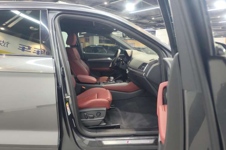 Used Audi Q5L 2022 45T Luxury Dynamic Model Right Front Seat