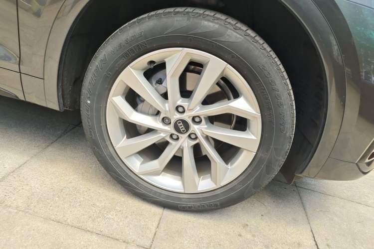 Used Audi Q5L 2022 40T Luxury Dynamic Model Right Front Wheel Hub