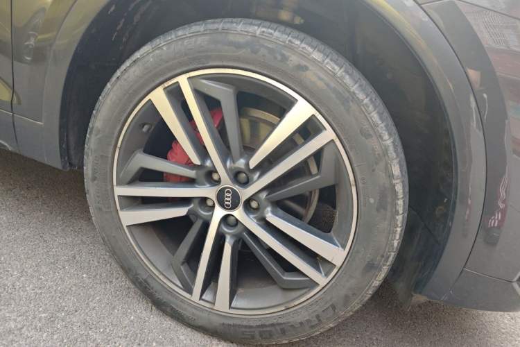 Used Audi Q5L 2022 40T Luxury Dynamic Model Right Front Wheel Hub