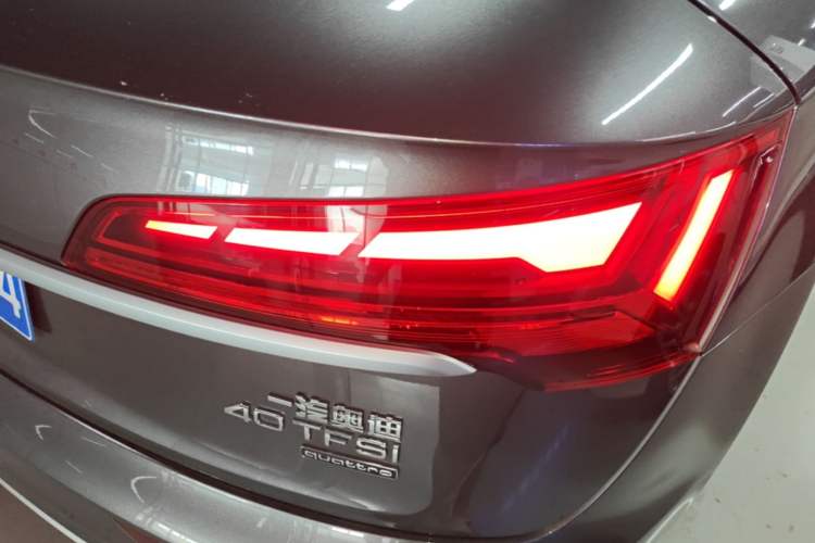 Used Audi Q5L 2022 40T Luxury Dynamic Model Right Rear Taillight