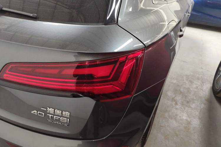 Used Audi Q5L 2022 40T Luxury Dynamic Model Right Rear Taillight