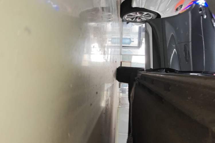 Used Audi Q5L 2022 40T Luxury Dynamic Model Right Side Sill